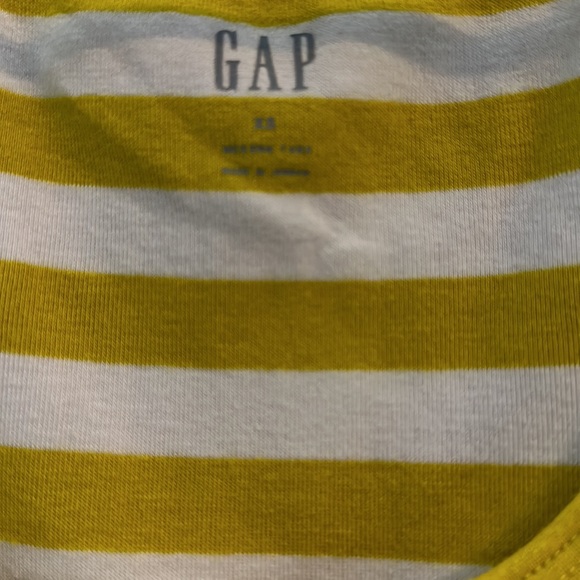Gap tank top - Picture 2 of 3